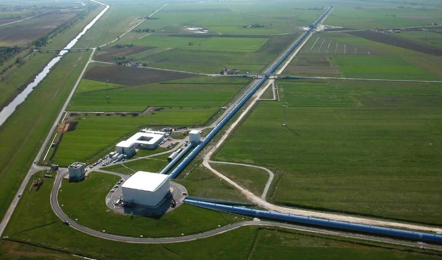 מדיה מהפוסט המקורי: גלאי גלי הכבידה של LIGO הוא אחד המכשירים המדעיים הרגישים ביותר שנבנו אי פעם. הוא מודד תנודות זעירות במרחב עצמו, בדיוק של חלקיק קטן